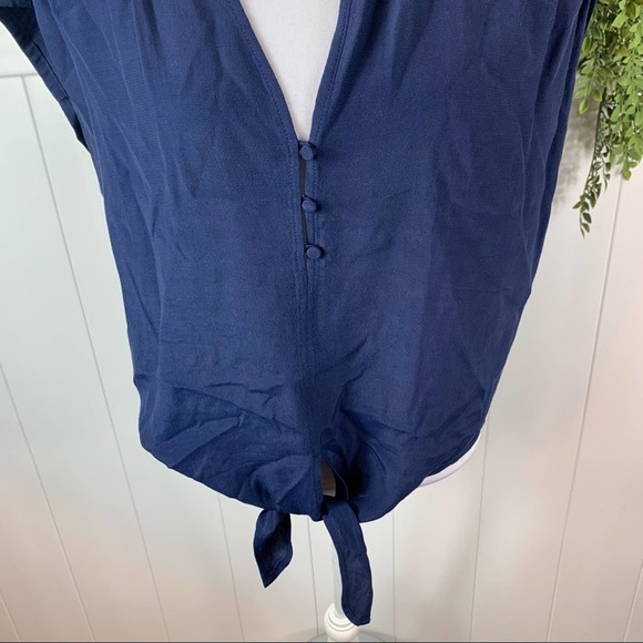Soft Joie Navy Blue Tie Front Blouse Womens Size Medium - Picture 3 of 8
